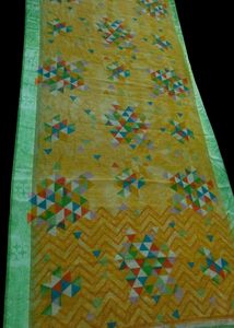 Yellow &amp; Green Geometric Print Saree