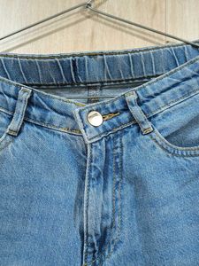 Wide Leg Light Wash Jeans