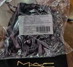 Mac Beauty Blender With Pouch