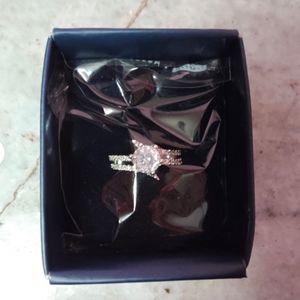 Ad stone ring
