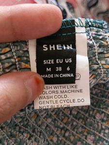 SHEIN CROP TOP