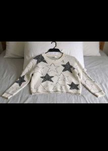 Star Pattern Cropped Sweater