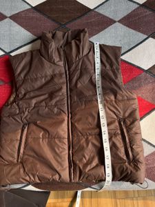 Women used sleeveless jacket