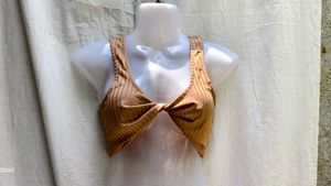 I. CUTE CROP TOP