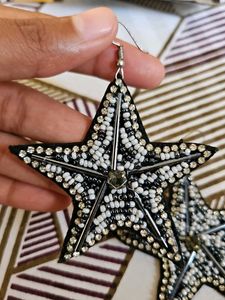 Star Earrings And Rose Rubber Band