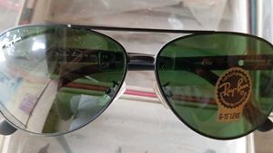 Ray-Ban Aviator Sunglasses