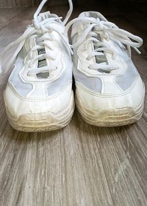 Club Factory Sports Shoes. Size: 37 Euro (Defects Are Visible In The Photos)