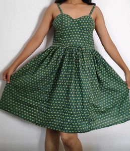 Beachy Dress With Pads