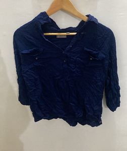 navy blue top