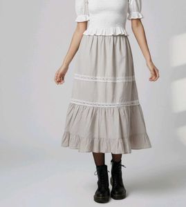 Tiered Lace Trim Skirt
