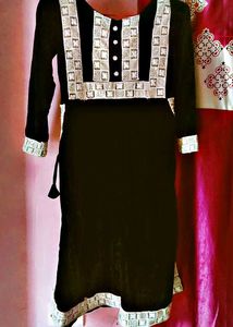 Kurti With2earings Hairstyle Clip