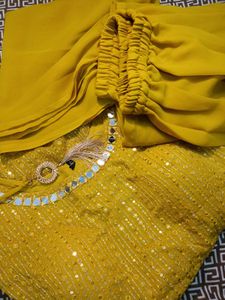 Mustard Naira Suit Set 💛