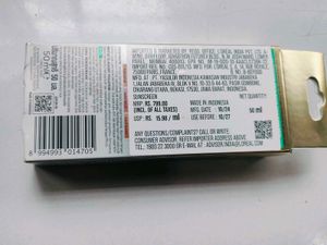 L&#39;Oreal UV Defender Sunscreen SPF 50