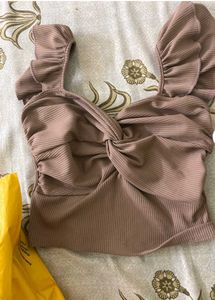 Cute Ruffle Sleeve Crop Top