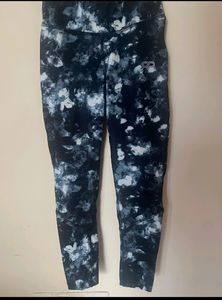 Silvertraq Black Leggings, Small Size