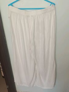 Avaasa white plazo
