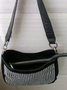 Sling Bag.