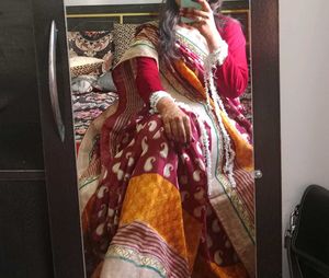 Elegant Maroon Paisley Saree