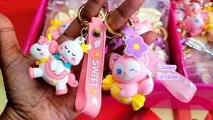 Cute Kawaii-Q Keychain Or Bag Charms Brand New