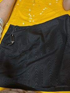 Chic Black Mini Skirt