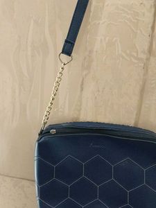 Cute Sling Hand Bag With Gold Chain