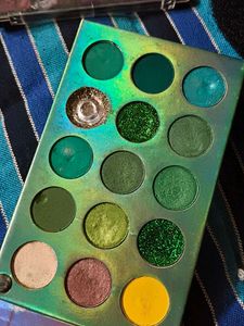 Huda Girl Color Board Eyeshadow Palette