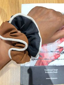 Mabri Scrunchies ll Pack Of 2