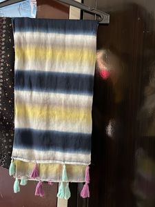 Stalls And scarf