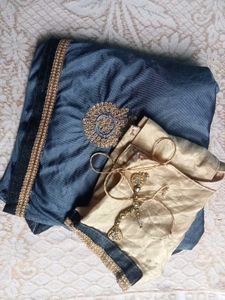 Beautiful Grey Saree For Party And Wedding