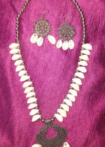 Shell Necklace Oxidised
