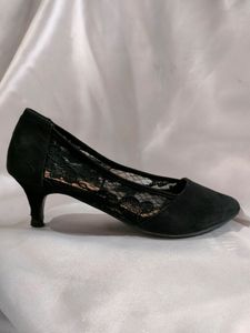 max Pointed Toe Kitten Heel Pumps