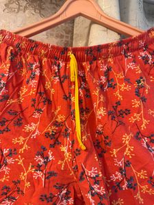 Red Floral Print Shorts- Waist- 30 Strechable