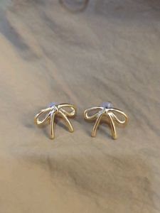 Bow Earings