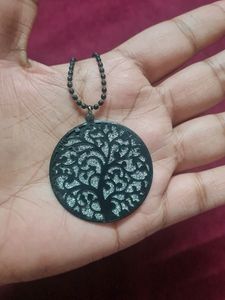 Petent With black Chain. 3
