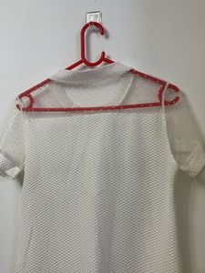 Women’s White Top