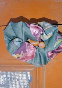 Pack Of 4 Scrunchies
