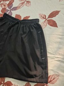 black short L size , new but i lose its tag,
