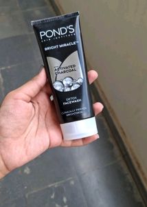 Pond's Bright Miracle Detox Facewash