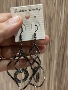 Stylish Wave Earrings