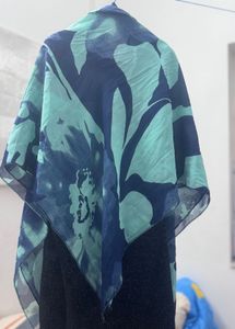 Chic Triangular Scarf/Shawl (Set Of 7)