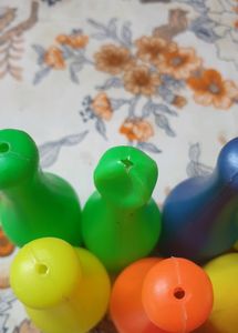Plastic Bowling Set For Children With Small Teddy