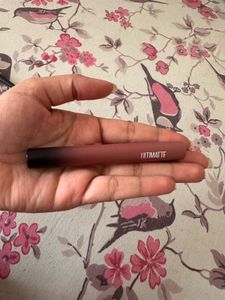 Lipstick in Shade- More Buff