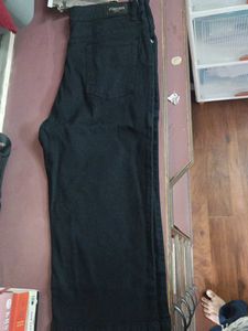 Premium 3/4th Denim Capri Jeans