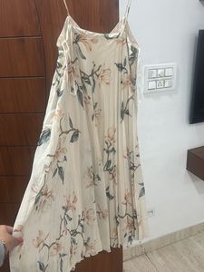 Floral Print Pleated slip Dress