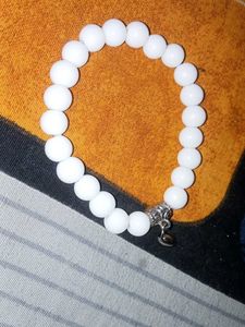 trending braclets