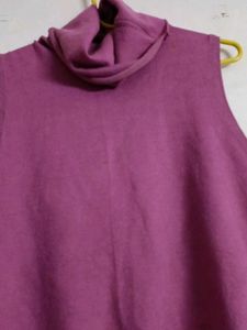 High neck Top