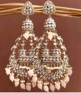 Noora Chandbali Earring