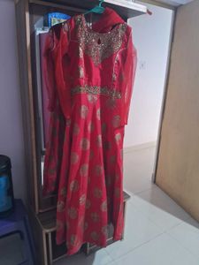 gown