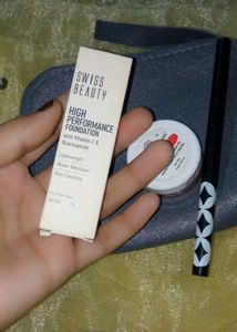 Mini Makeup Kit With Pouch 👝