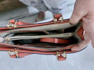 Coral Van HEUSEN HANDBAG With Sling